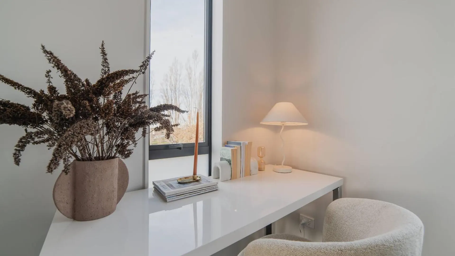 Chic And Contemporary Living At Cambridge Terrace Villa Christchurch New Zealand
