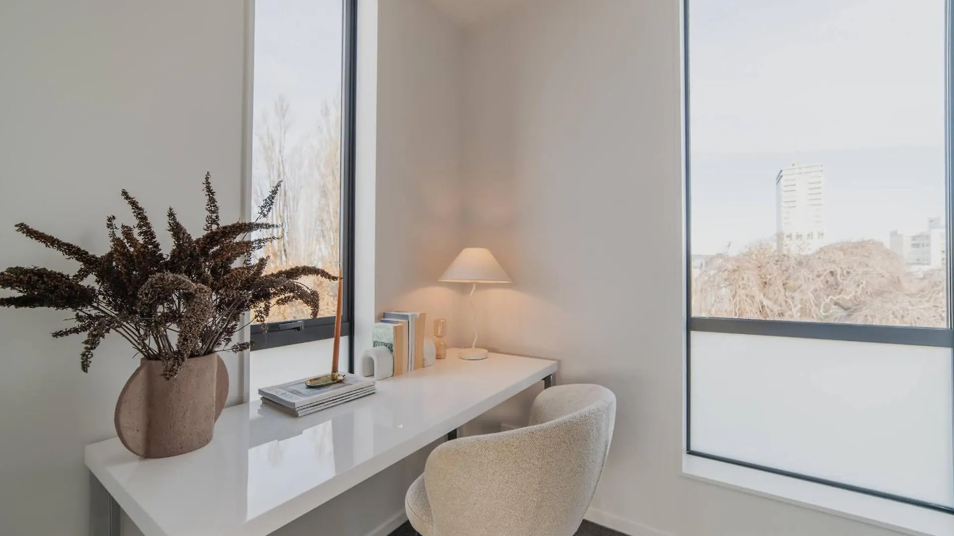 Holiday home Chic And Contemporary Living At Cambridge Terrace Villa Christchurch