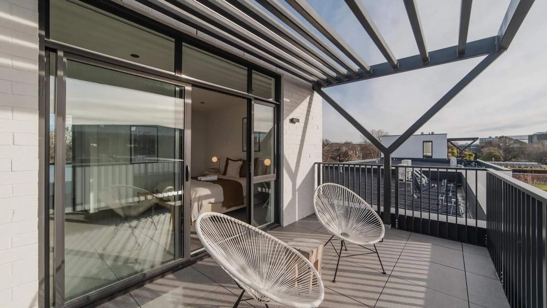 Holiday home Chic And Contemporary Living At Cambridge Terrace Villa Christchurch